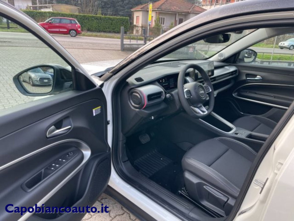Jeep Avenger 1.2 turbo Summit fwd 100cv (7)