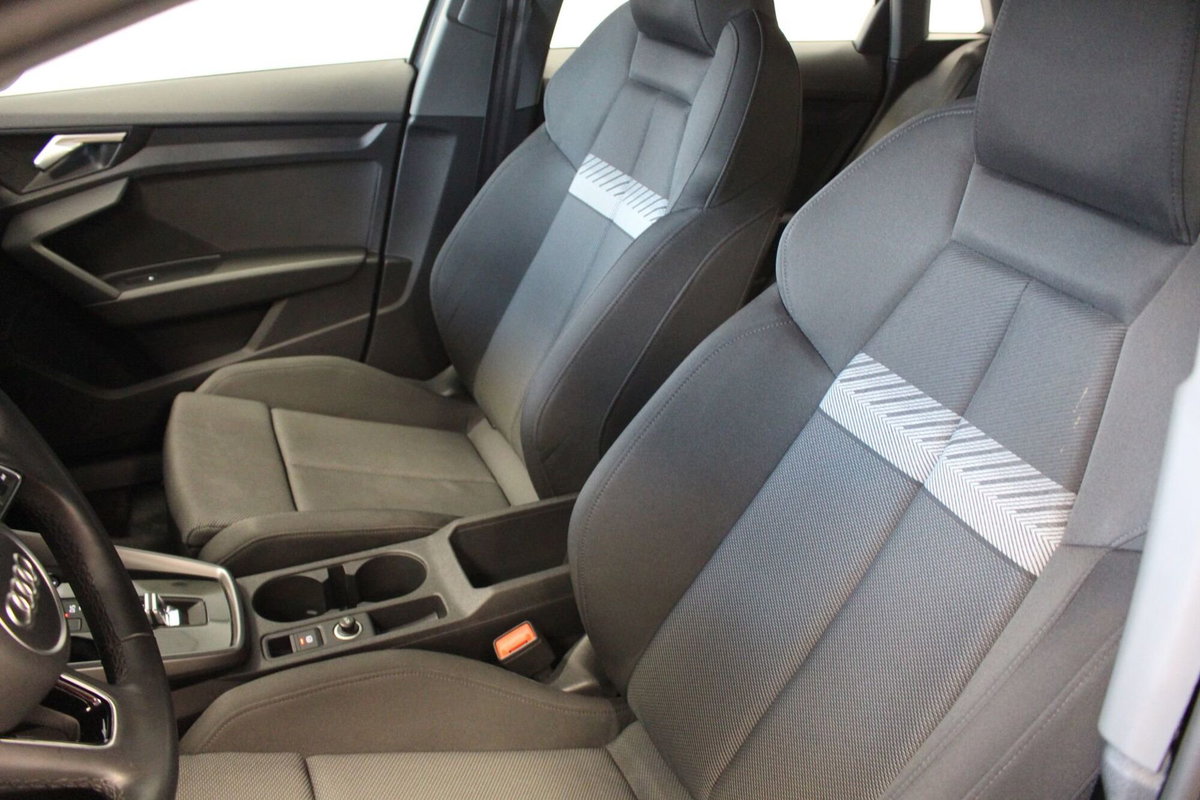 Audi A3 Sportback 30 TFSI S tronic Business (8)