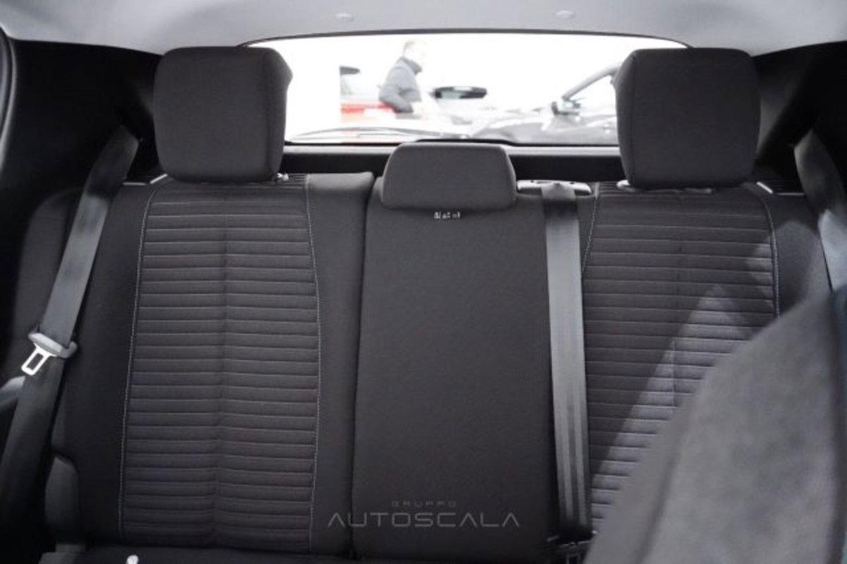 Peugeot 208 1.2 puretech Active s&s 75cv (18)