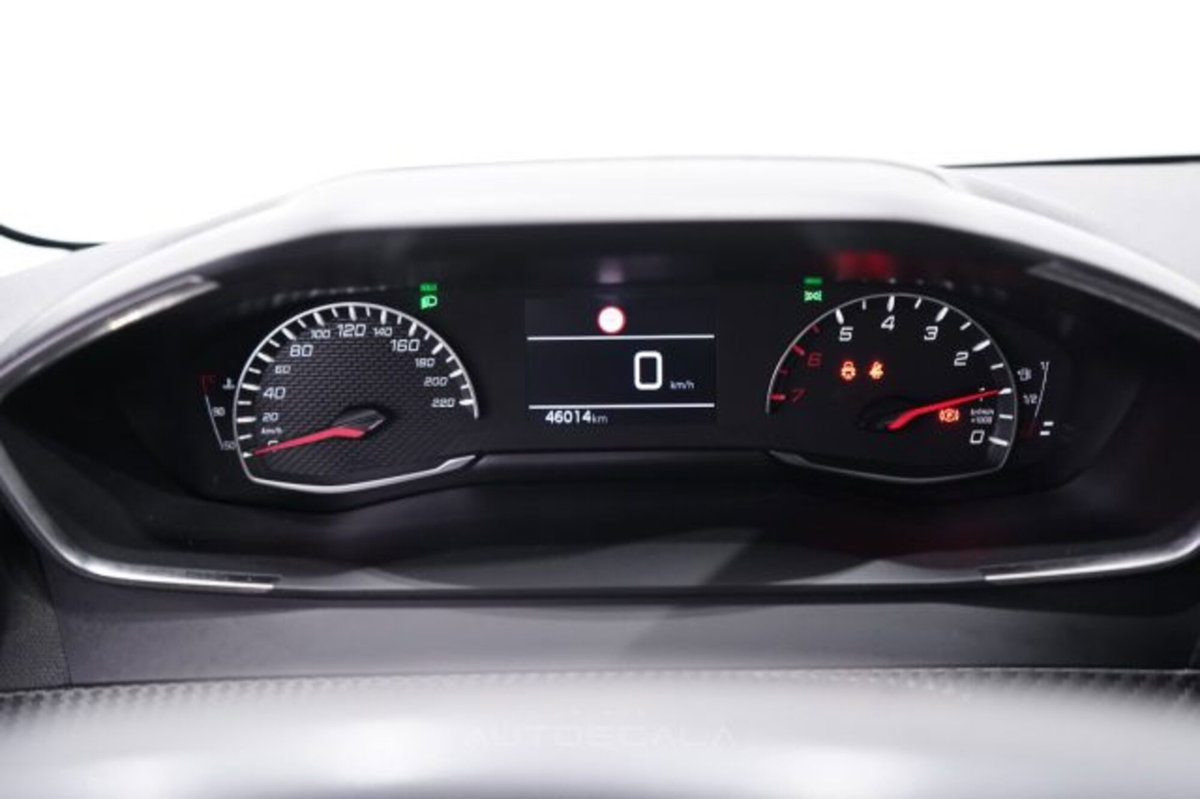 Peugeot 208 1.2 puretech Active s&s 75cv (14)