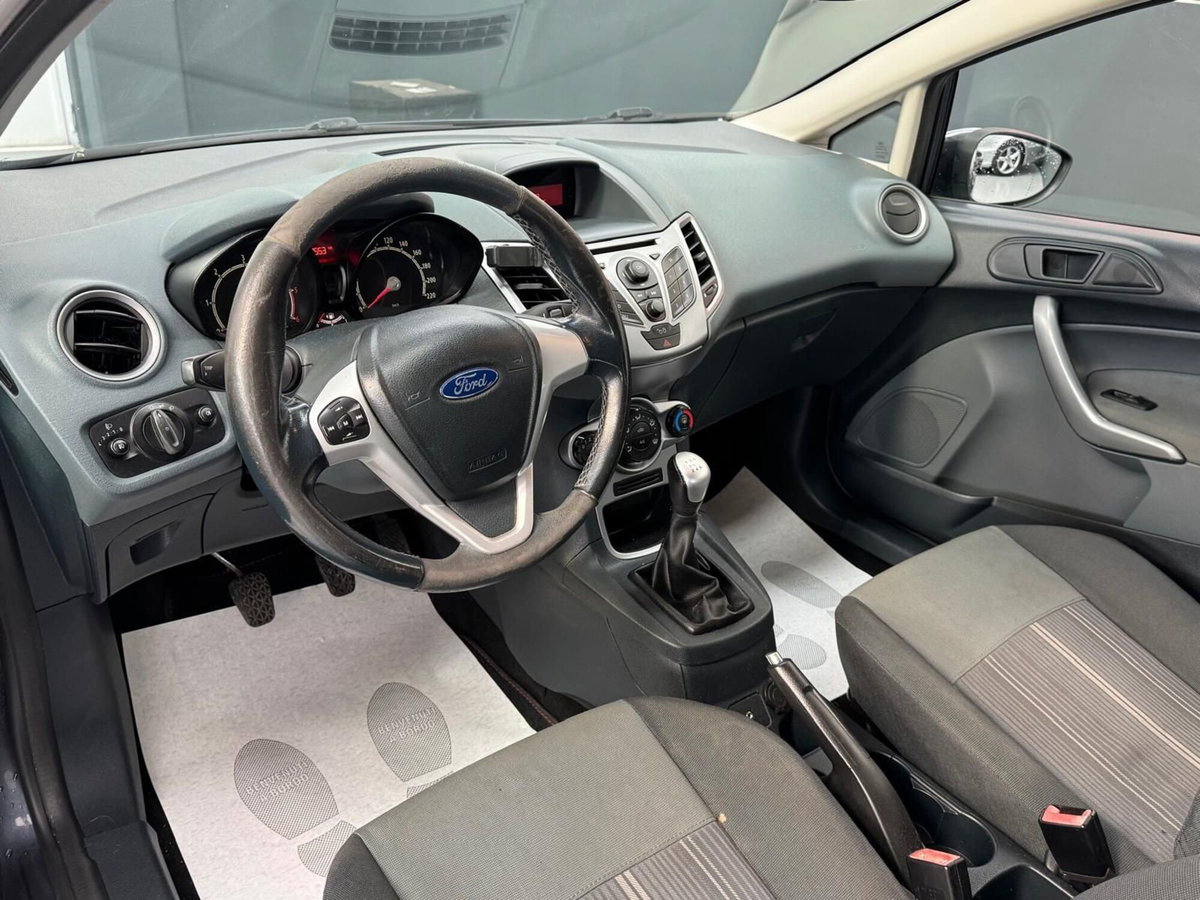Ford Fiesta 1.4 TDCi 3p. Titanium (10)