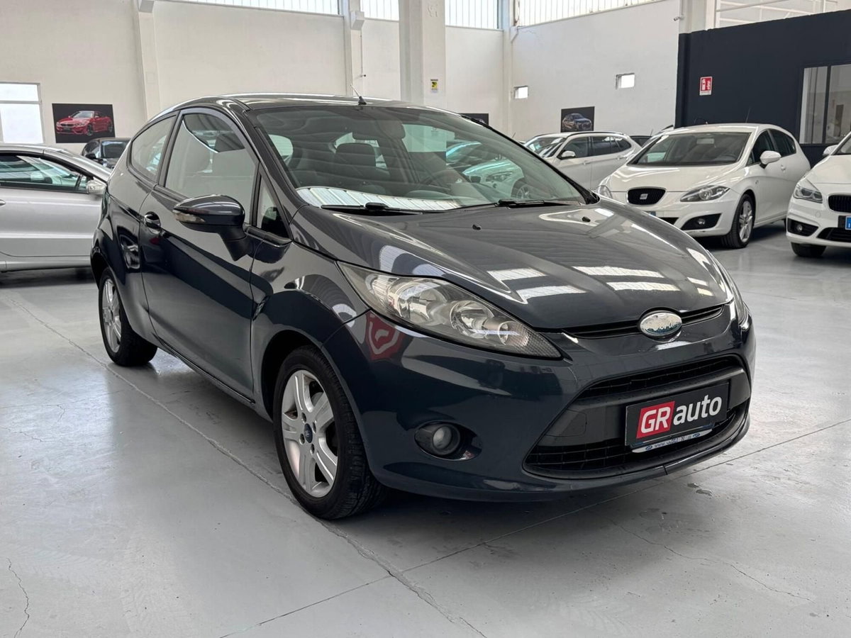 Ford Fiesta 1.4 TDCi 3p. Titanium (4)