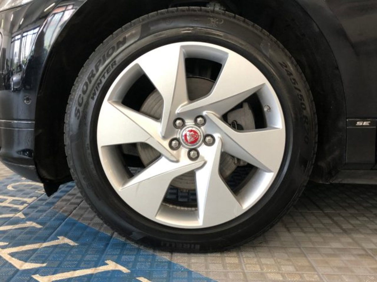 Jaguar I-Pace EV 90 kWh 400 CV Auto AWD SE (8)