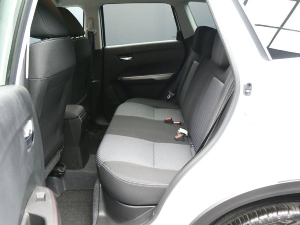 Suzuki Vitara 1.4 Hybrid 4WD AllGrip Easy Cool (8)