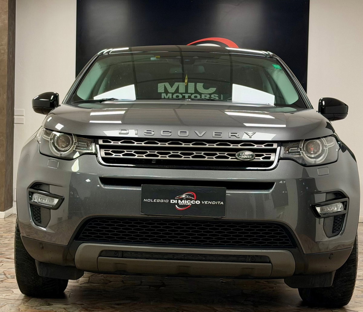Land Rover Discovery Sport 2.0 TD4 150 CV HSE Luxury (2)
