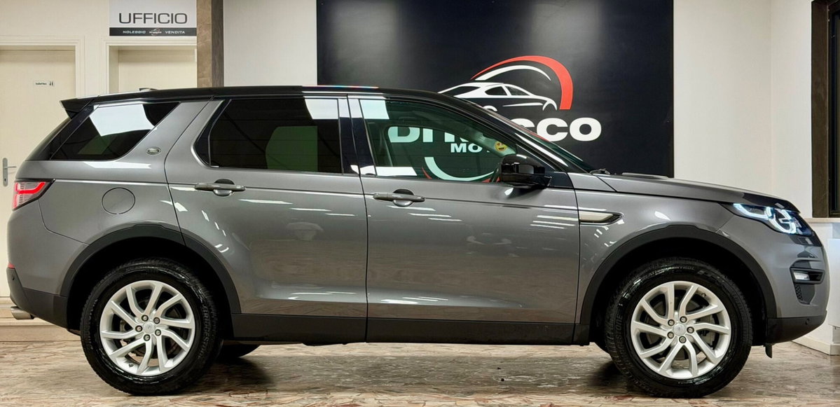 Land Rover Discovery Sport 2.0 TD4 150 CV HSE Luxury (4)