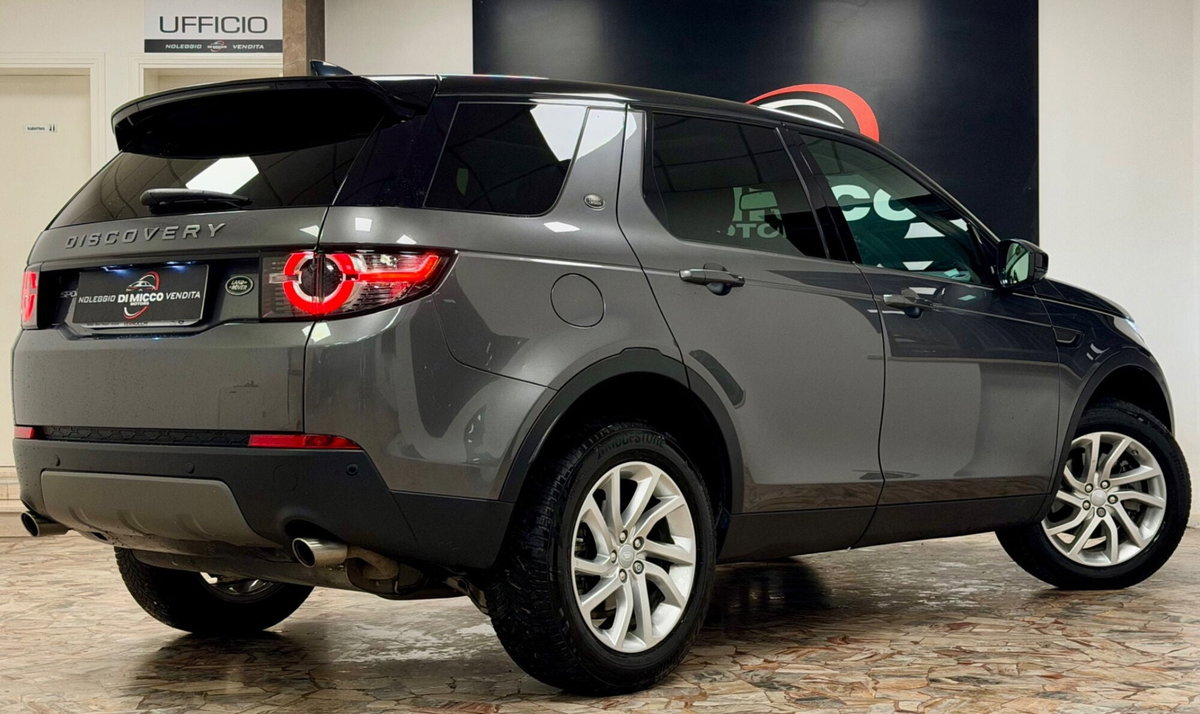 Land Rover Discovery Sport 2.0 TD4 150 CV HSE Luxury (5)