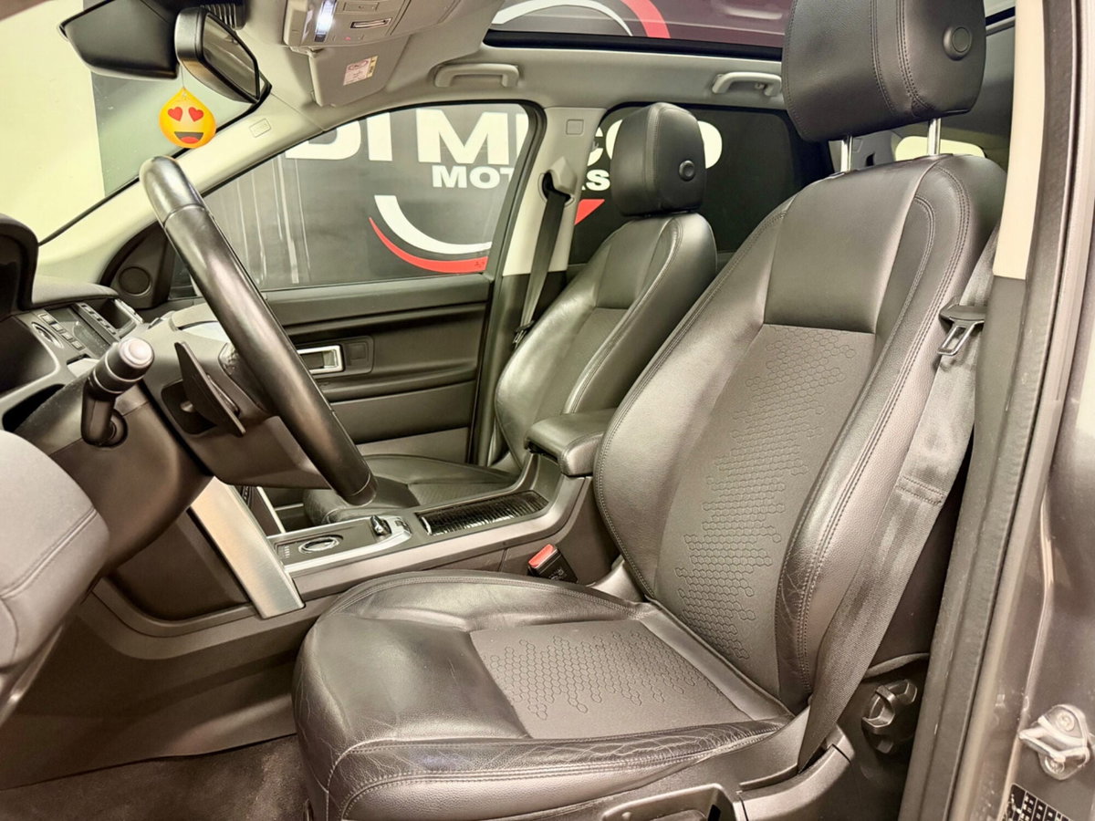 Land Rover Discovery Sport 2.0 TD4 150 CV HSE Luxury (9)