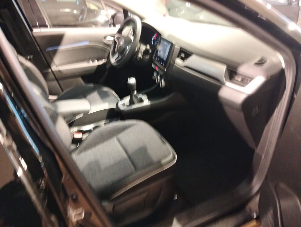 Renault Captur TCe 90 CV Techno (5)
