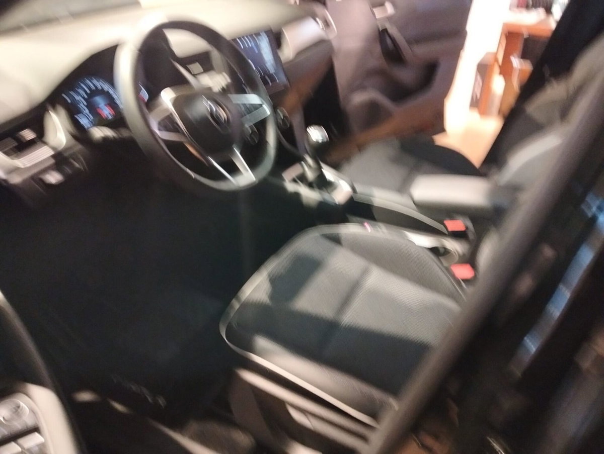 Renault Captur TCe 90 CV Techno (7)