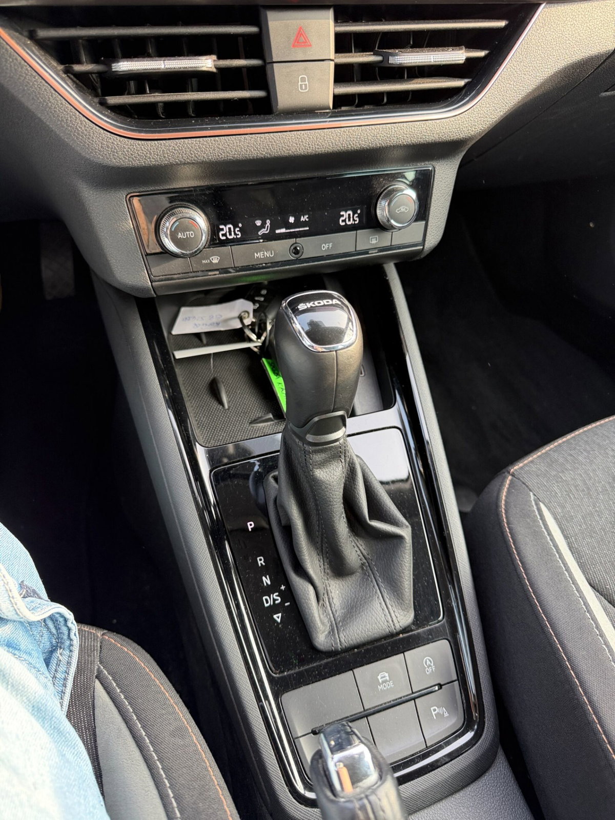 Skoda Kamiq 1.0 TSI 115 CV Dark Shade (17)