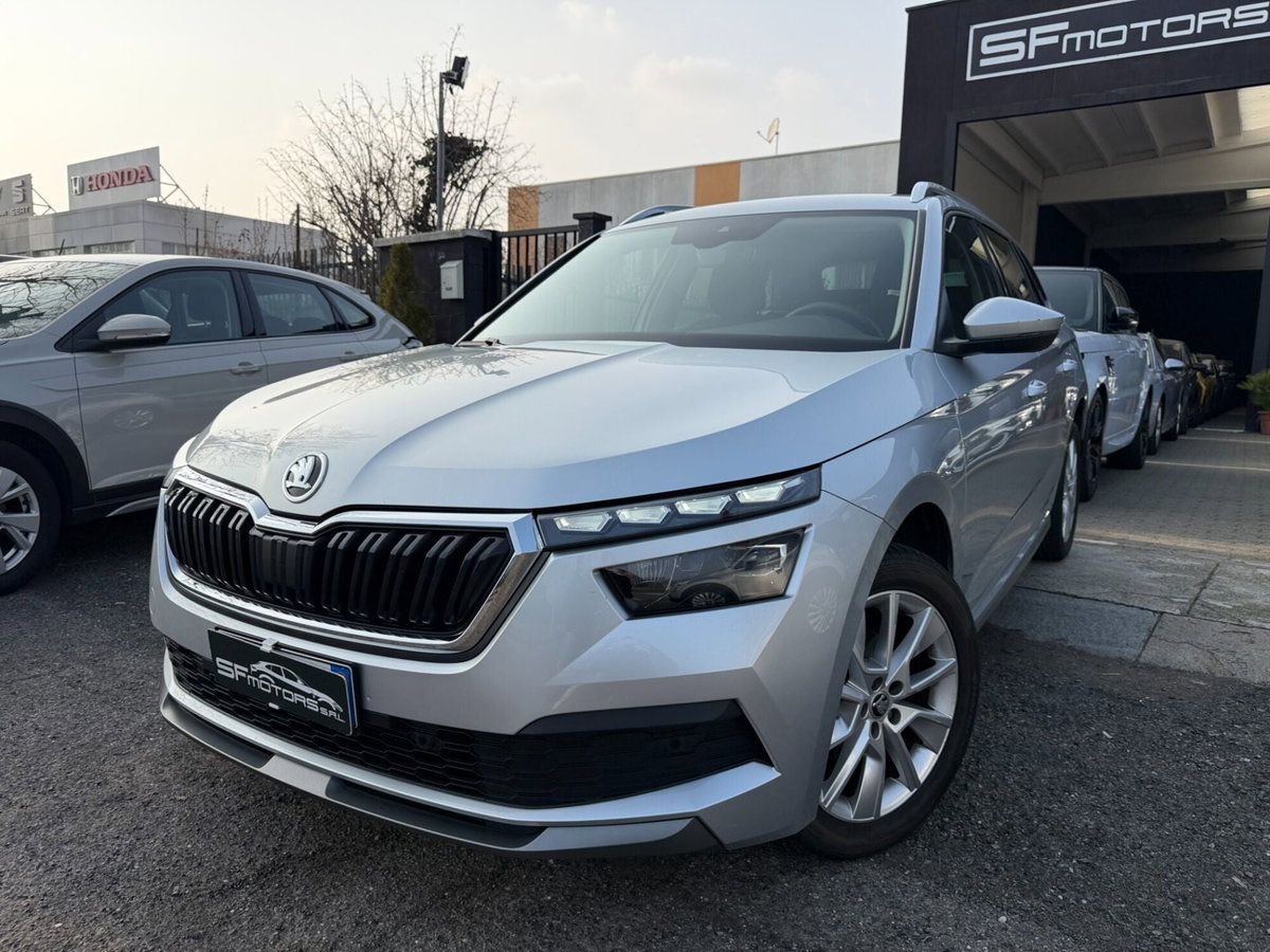 Skoda Kamiq 1.0 TSI 115 CV Dark Shade (2)