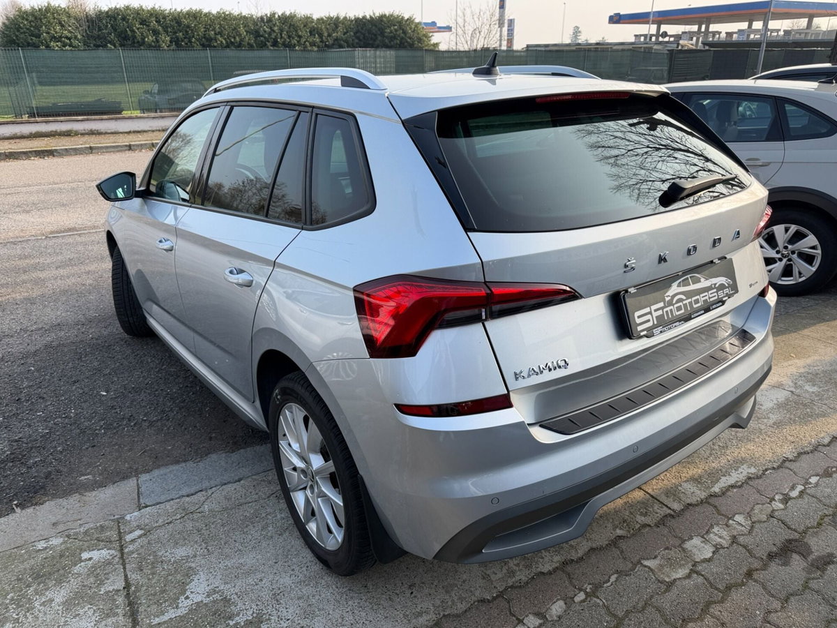 Skoda Kamiq 1.0 TSI 115 CV Dark Shade (4)