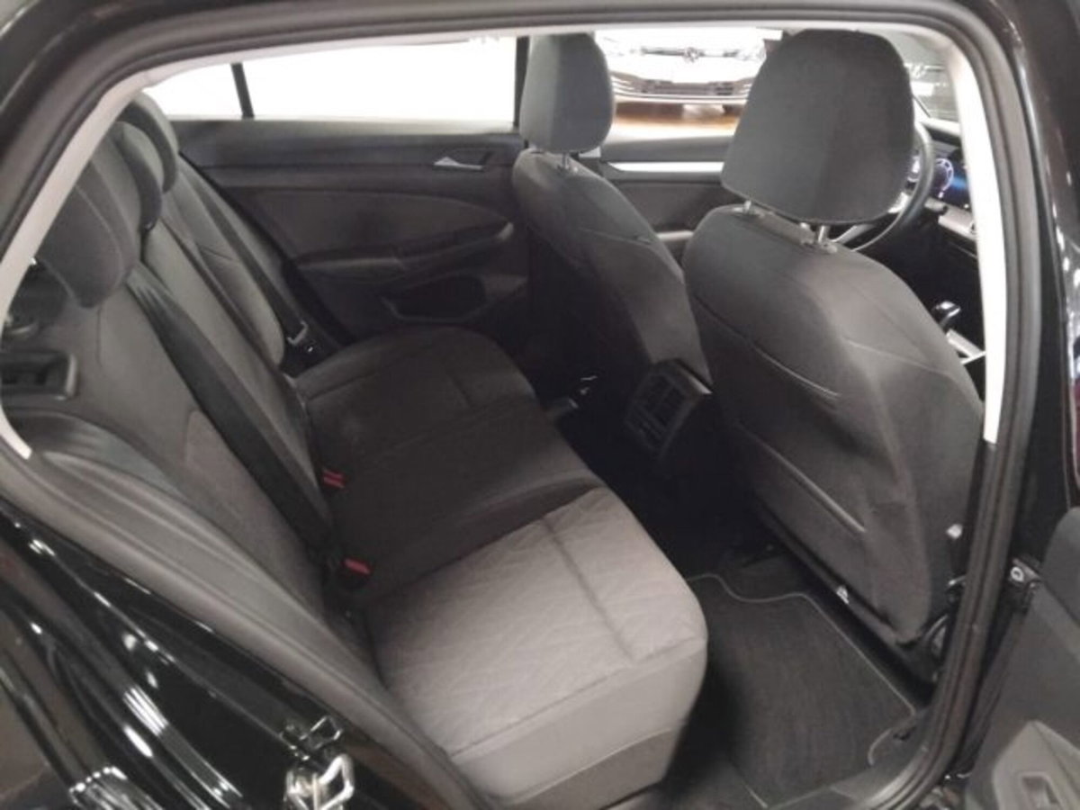 Volkswagen Golf 2.0 TDI SCR Life (10)