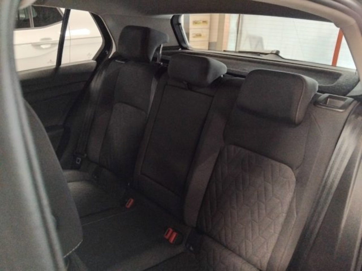 Volkswagen Golf 2.0 TDI SCR Life (8)