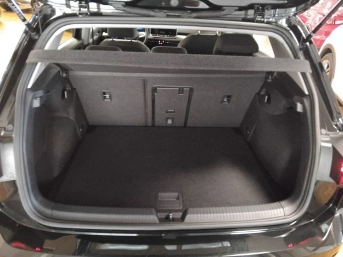 Volkswagen Golf 2.0 TDI SCR Life (9)