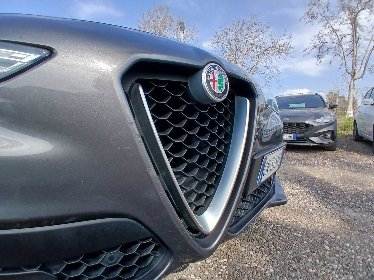 Alfa Romeo Stelvio Stelvio 2.2 Turbodiesel 180 CV AT8 RWD Executive (10)