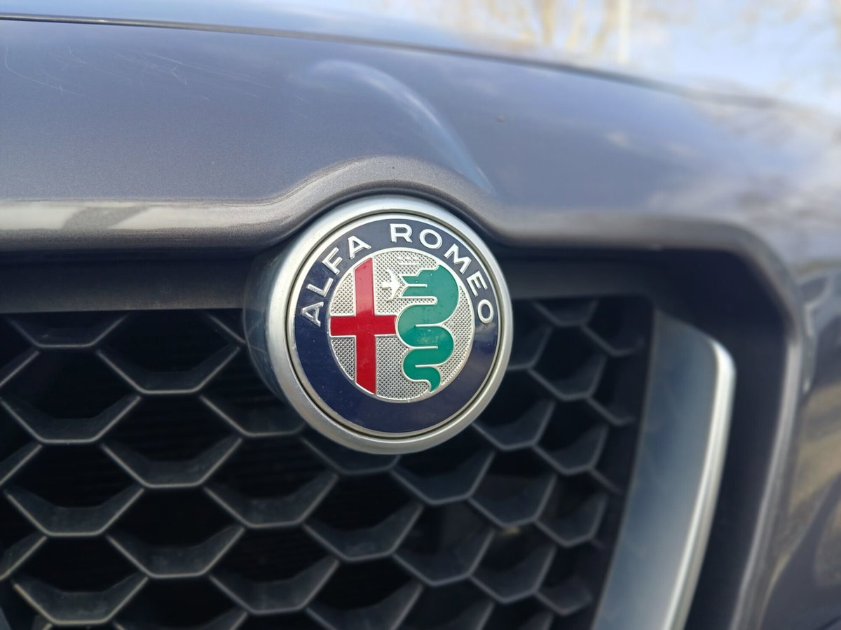 Alfa Romeo Stelvio Stelvio 2.2 Turbodiesel 180 CV AT8 RWD Executive (11)