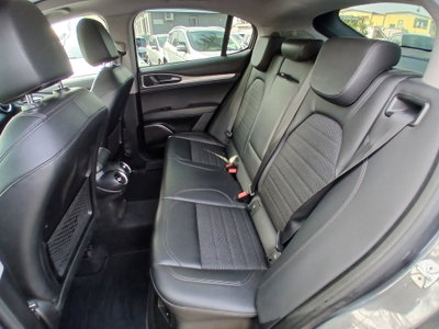 Alfa Romeo Stelvio Stelvio 2.2 Turbodiesel 180 CV AT8 RWD Executive (19)