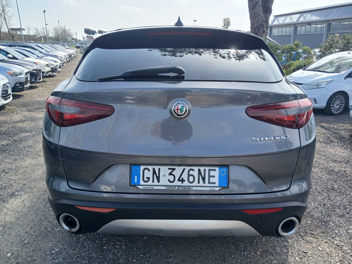Alfa Romeo Stelvio Stelvio 2.2 Turbodiesel 180 CV AT8 RWD Executive (6)