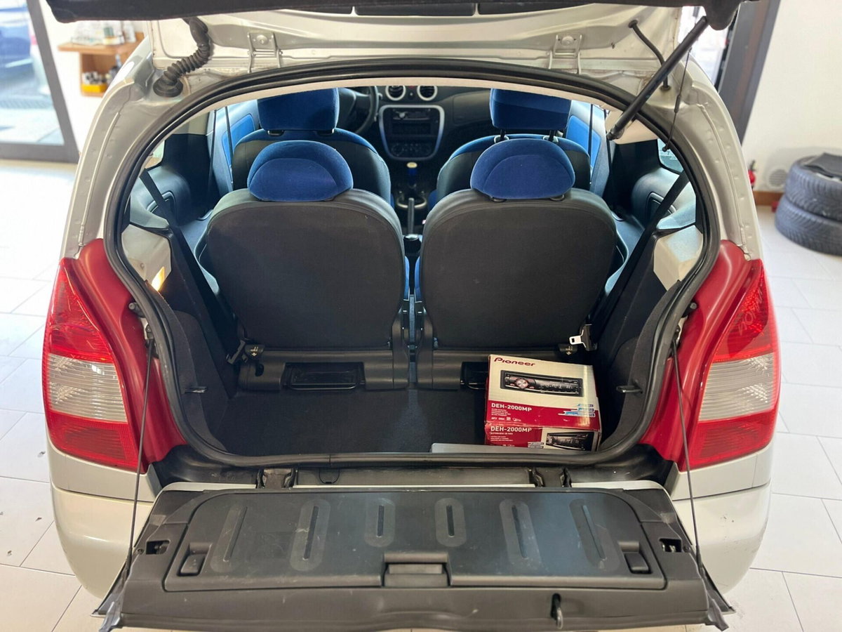 Citroen C2 1.4 HDi 70CV Elegance (14)