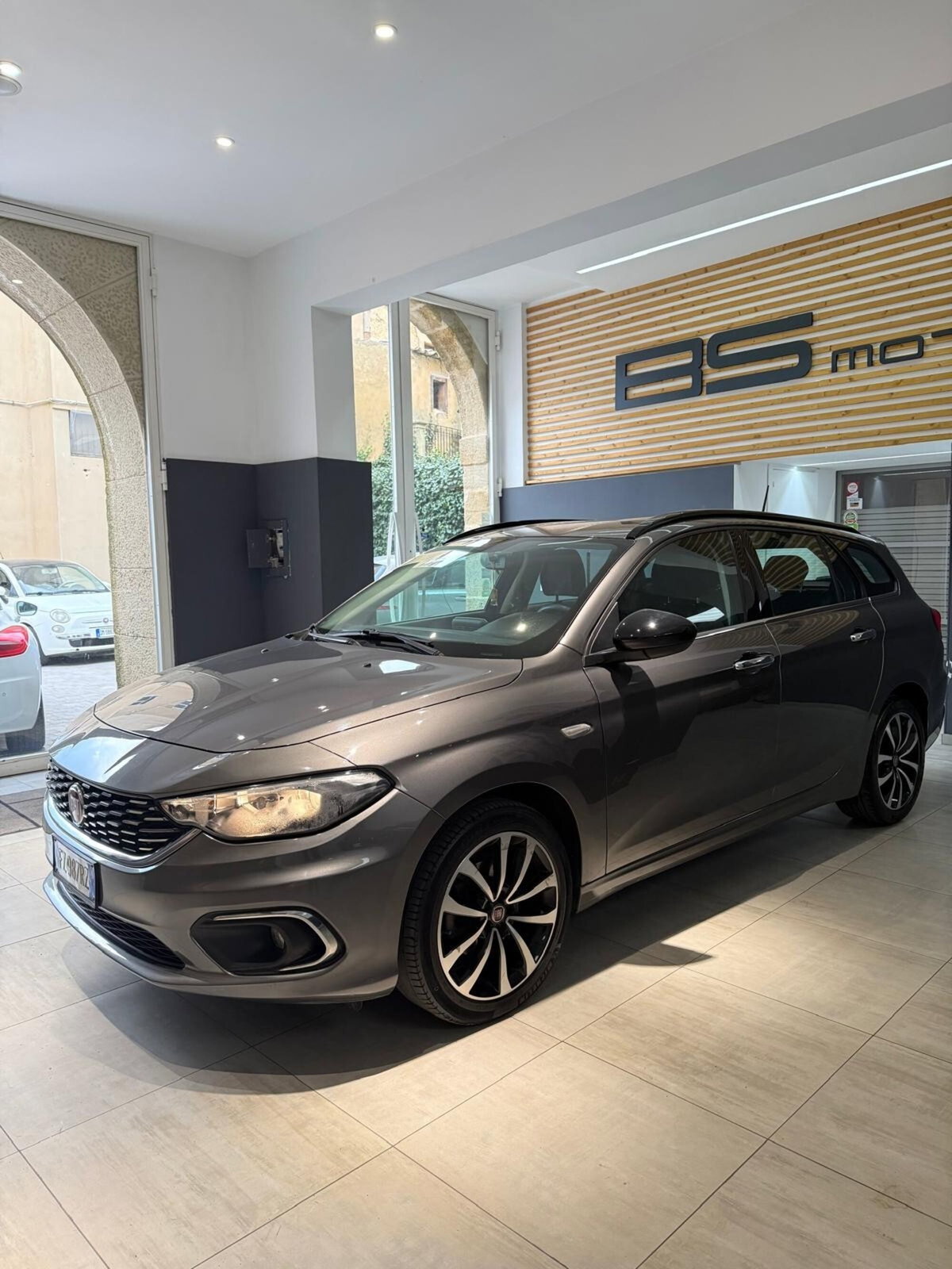 Fiat Tipo Station Wagon Tipo 1.6 Mjt S&S SW Lounge (2)