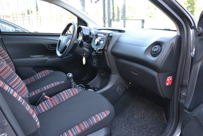 Citroen C1 C1 VTi 72 3 porte Shine (11)