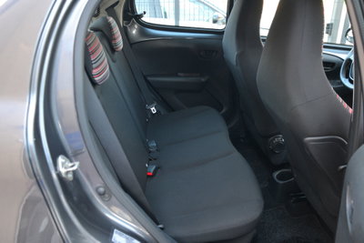 Citroen C1 C1 VTi 72 3 porte Shine (18)