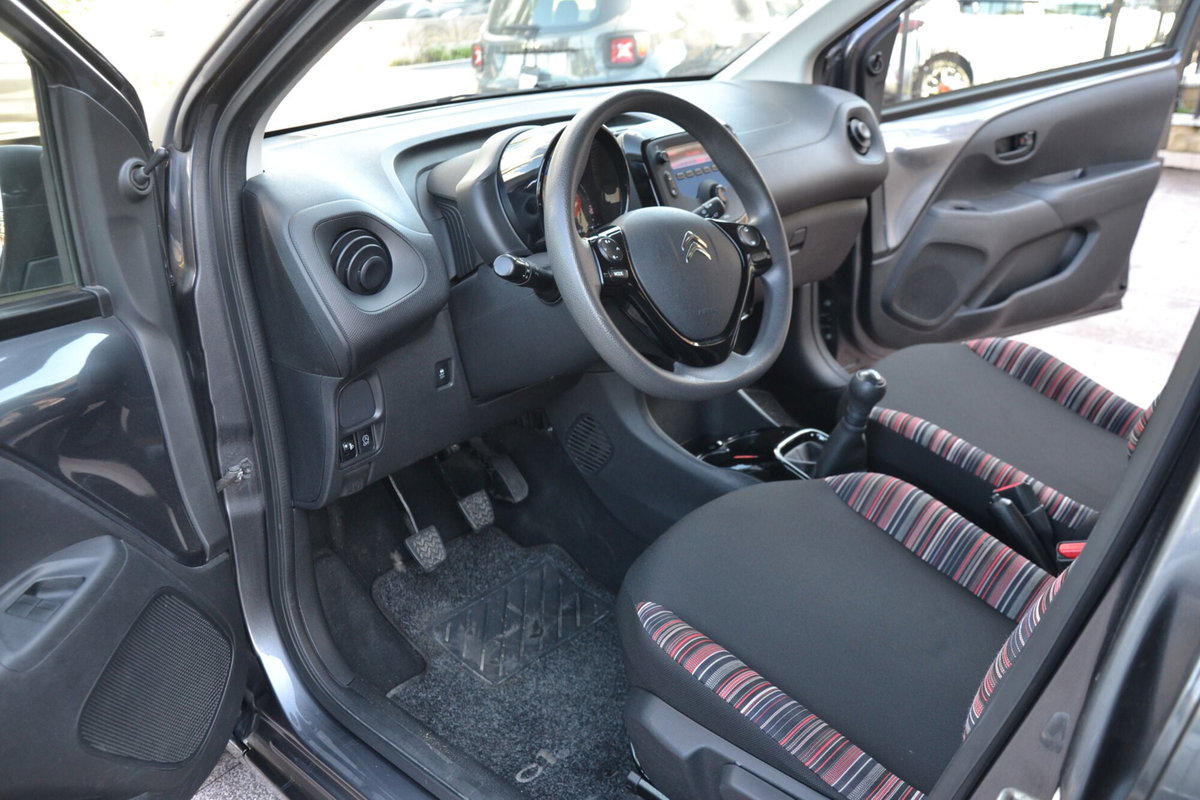 Citroen C1 C1 VTi 72 3 porte Shine (6)