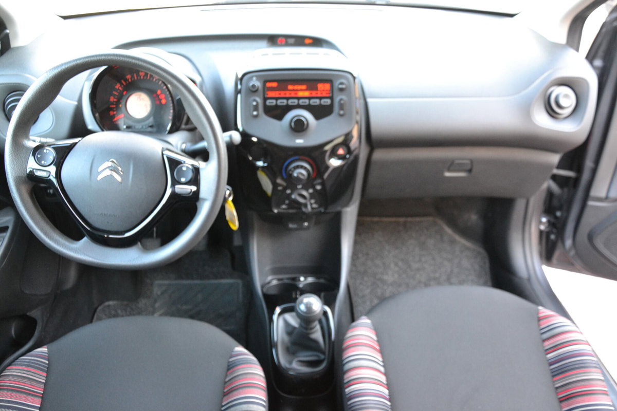 Citroen C1 C1 VTi 72 3 porte Shine (7)