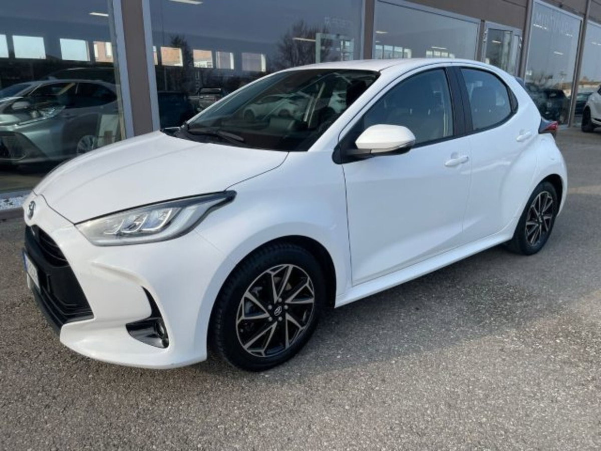 Toyota Yaris Cross 1.5 Hybrid 5p. E-CVT Trend (2)
