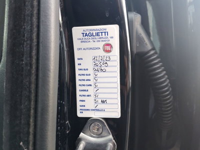 Jaguar E-Pace 2.0D 150 CV AWD S (14)