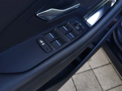 Jaguar E-Pace 2.0D 150 CV AWD S (20)