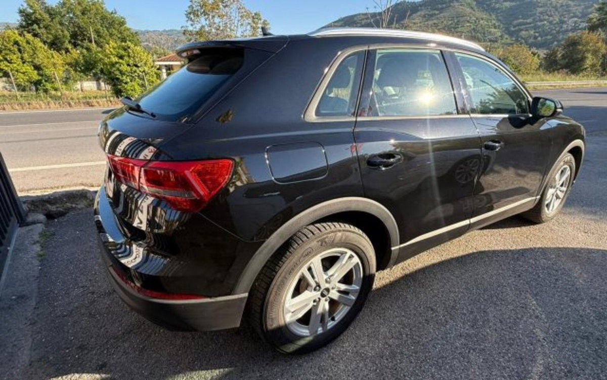 Audi Q3 35 TDI quattro S tronic Business Advanced (6)