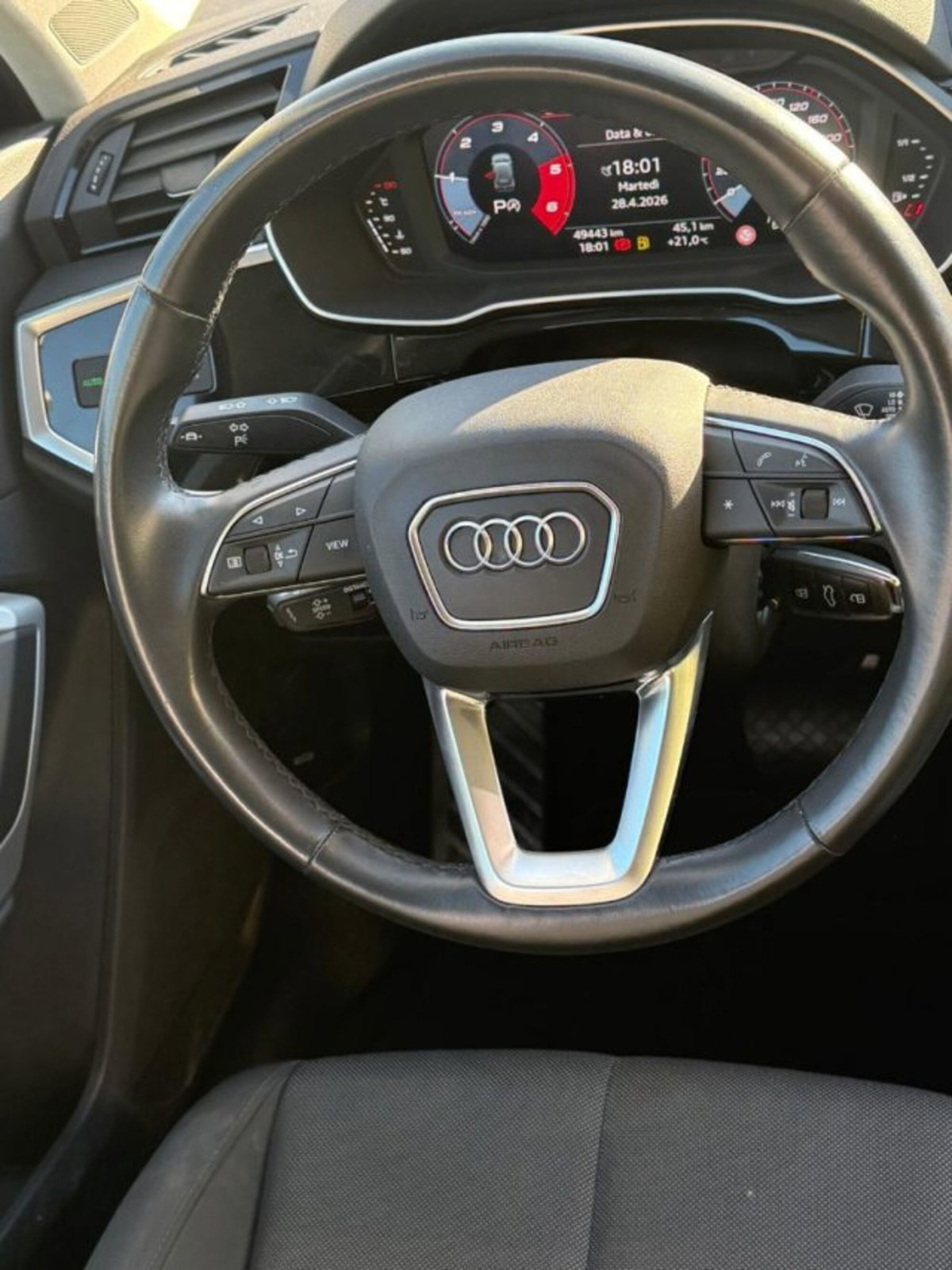 Audi Q3 35 TDI quattro S tronic Business Advanced (8)
