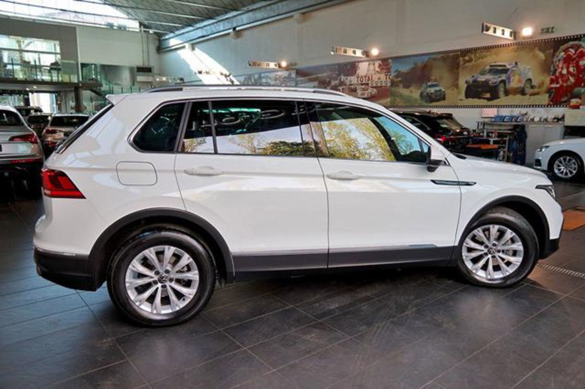 Volkswagen Tiguan 2.0 TDI 150 CV SCR DSG 4MOTION Life (10)