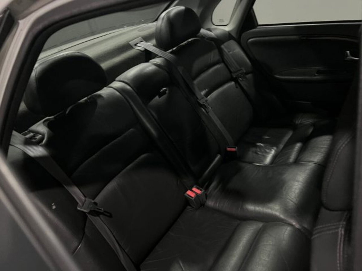Volvo S40 1.9 turbodiesel cat (13)