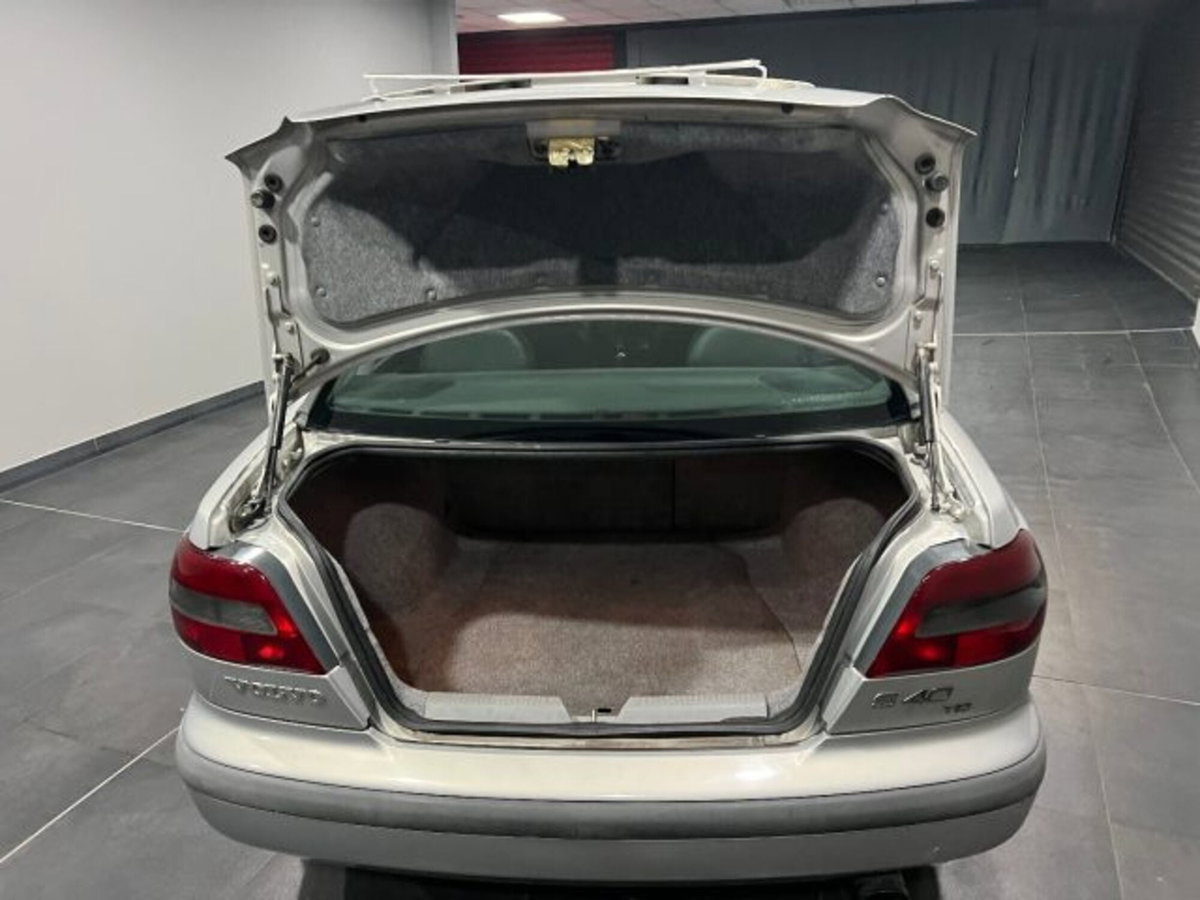 Volvo S40 1.9 turbodiesel cat (15)
