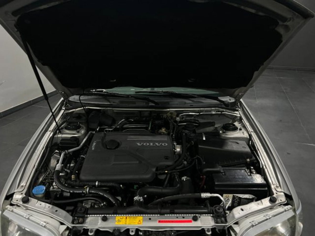 Volvo S40 1.9 turbodiesel cat (17)