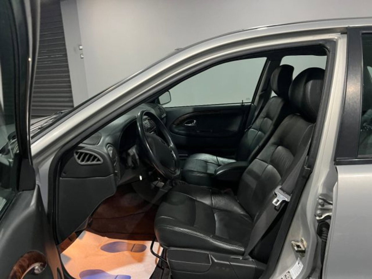 Volvo S40 1.9 turbodiesel cat (7)