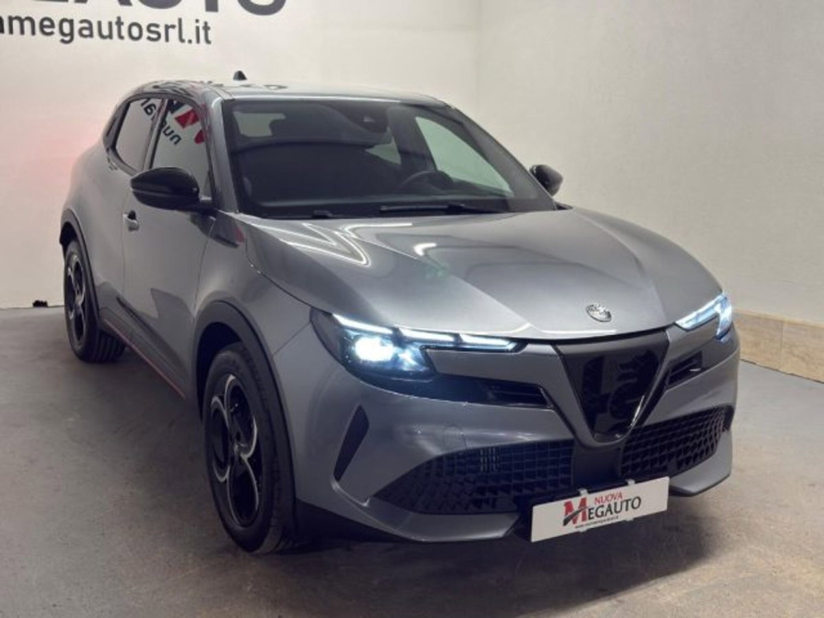 Alfa Romeo Junior elettrica Speciale 156cv (3)