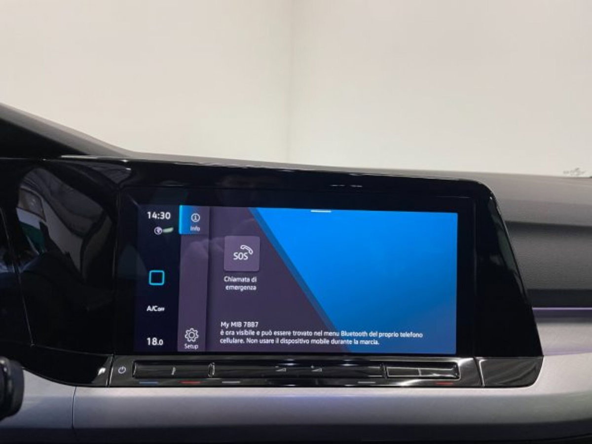 Volkswagen Golf Variant 1.0 eTSI EVO DSG Life (11)