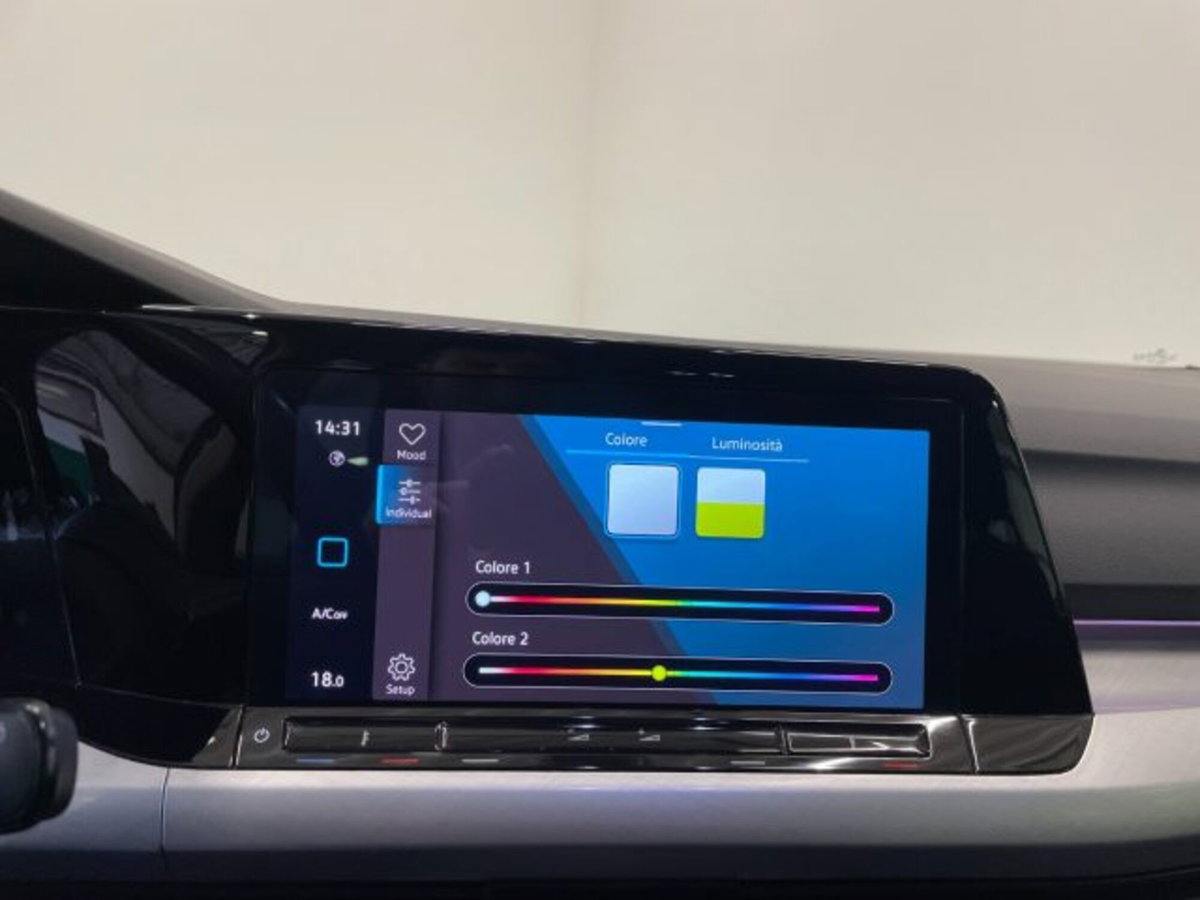 Volkswagen Golf Variant 1.0 eTSI EVO DSG Life (13)