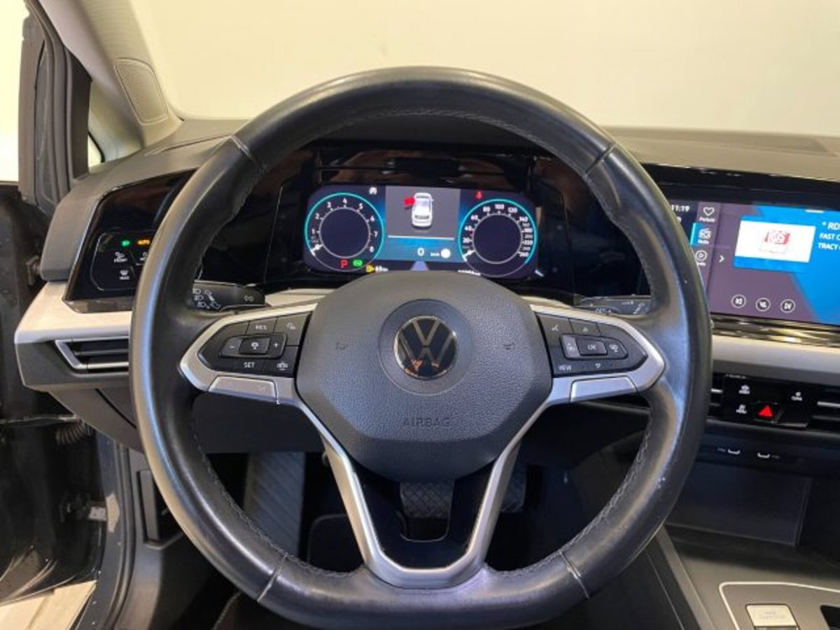Volkswagen Golf Variant 1.0 eTSI EVO DSG Life (16)