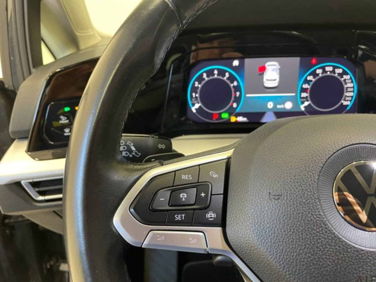 Volkswagen Golf Variant 1.0 eTSI EVO DSG Life (17)