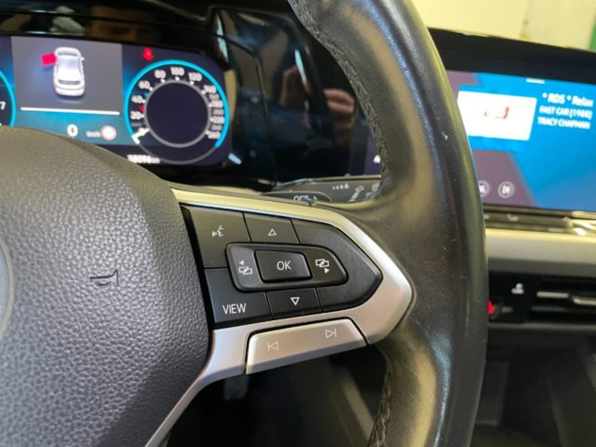 Volkswagen Golf Variant 1.0 eTSI EVO DSG Life (18)