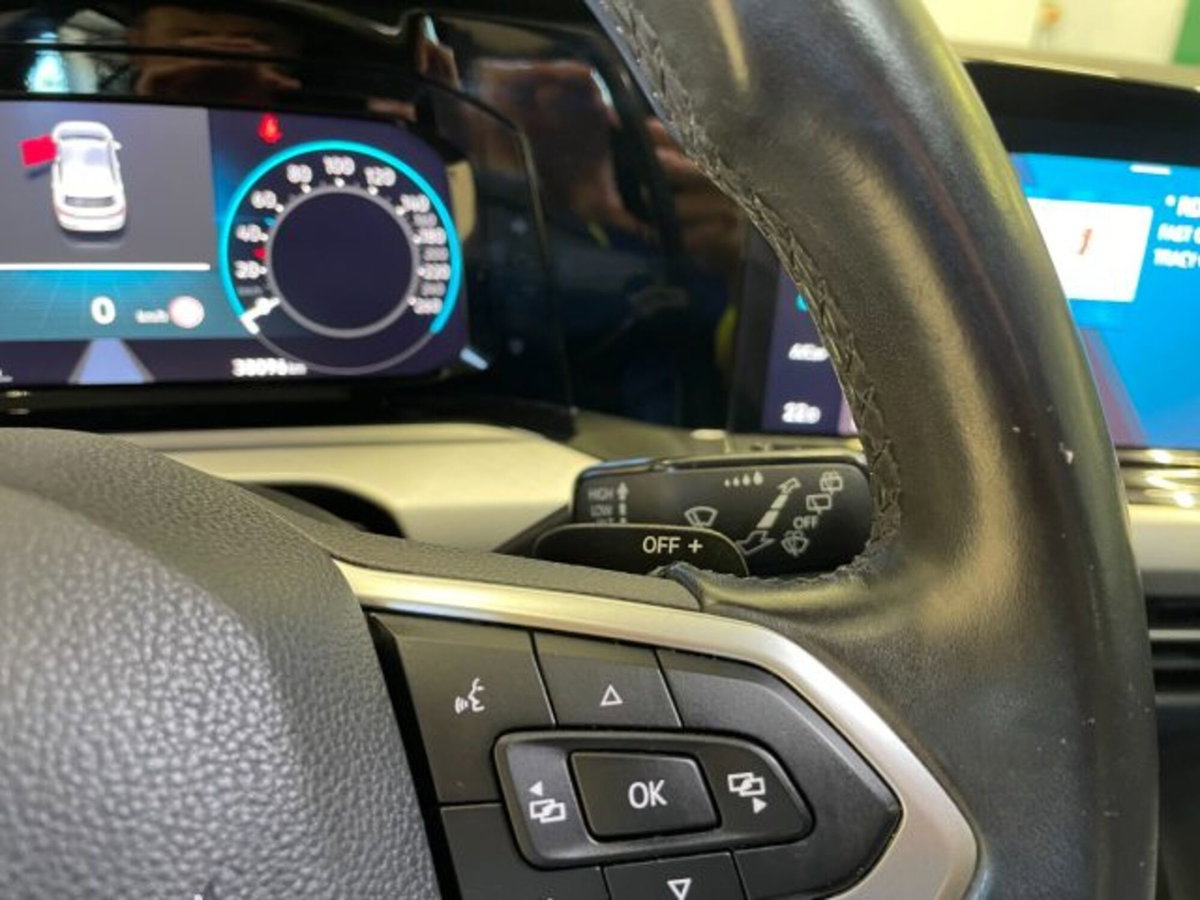 Volkswagen Golf Variant 1.0 eTSI EVO DSG Life (19)