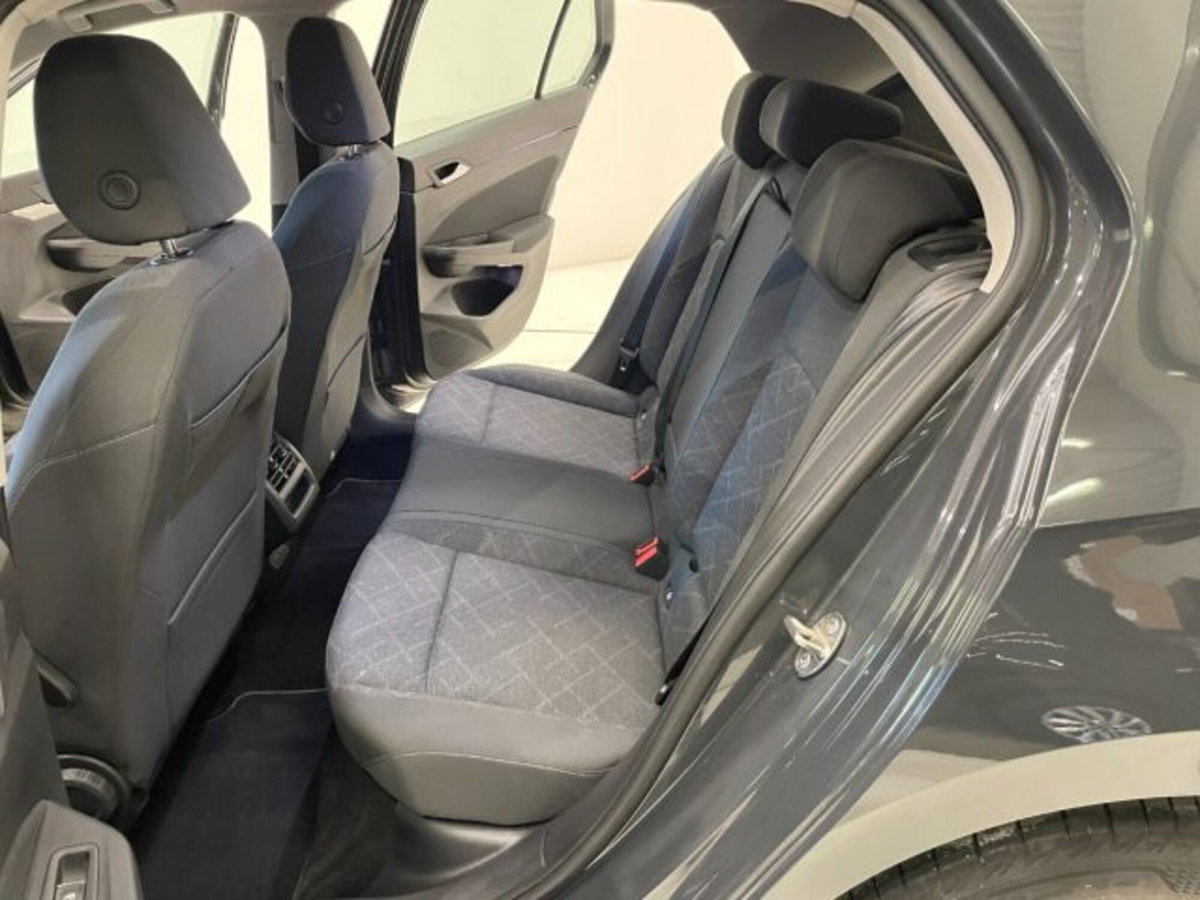 Volkswagen Golf Variant 1.0 eTSI EVO DSG Life (7)