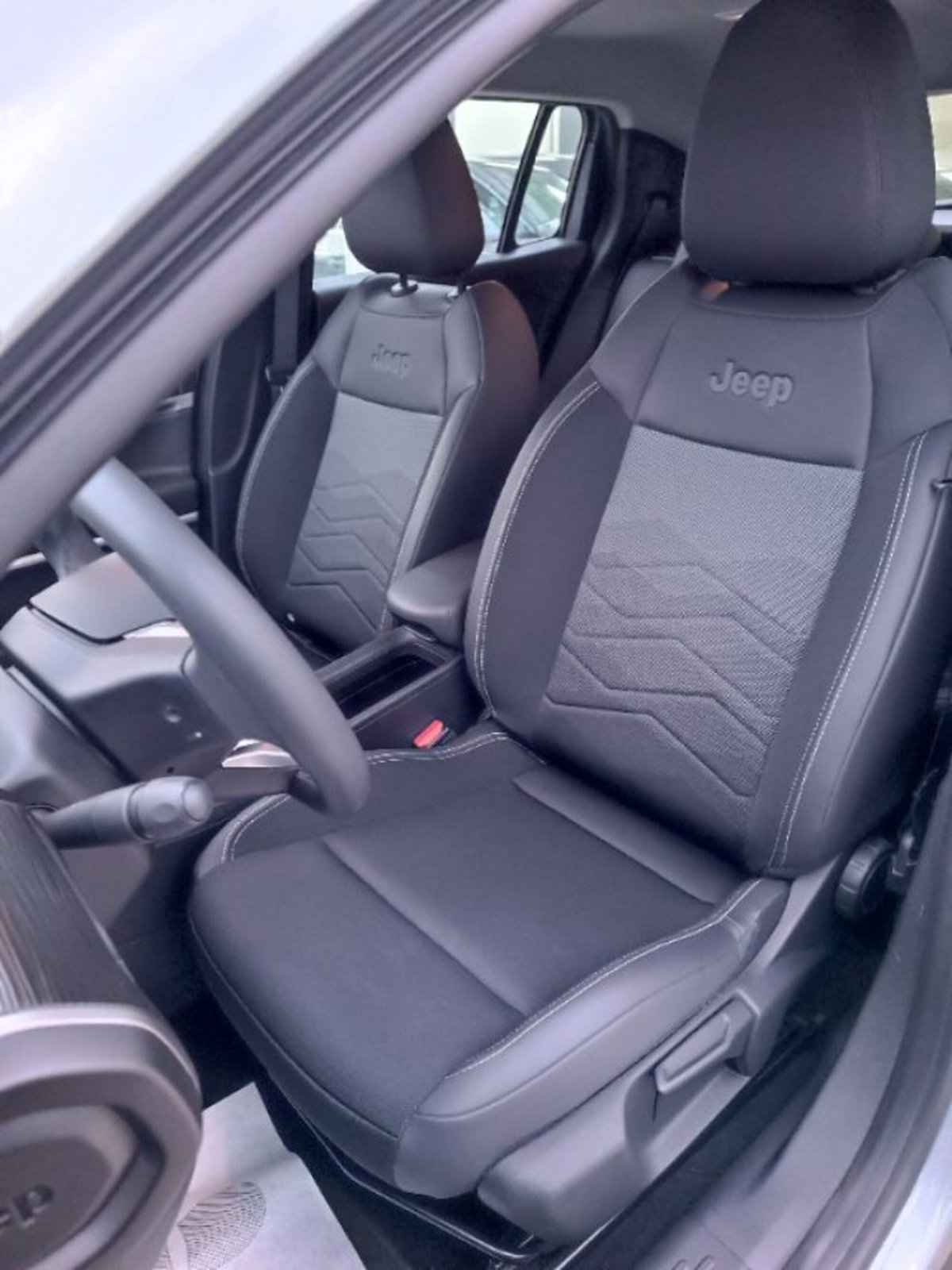 Jeep Avenger 1.2 turbo Altitude fwd 100cv (15)