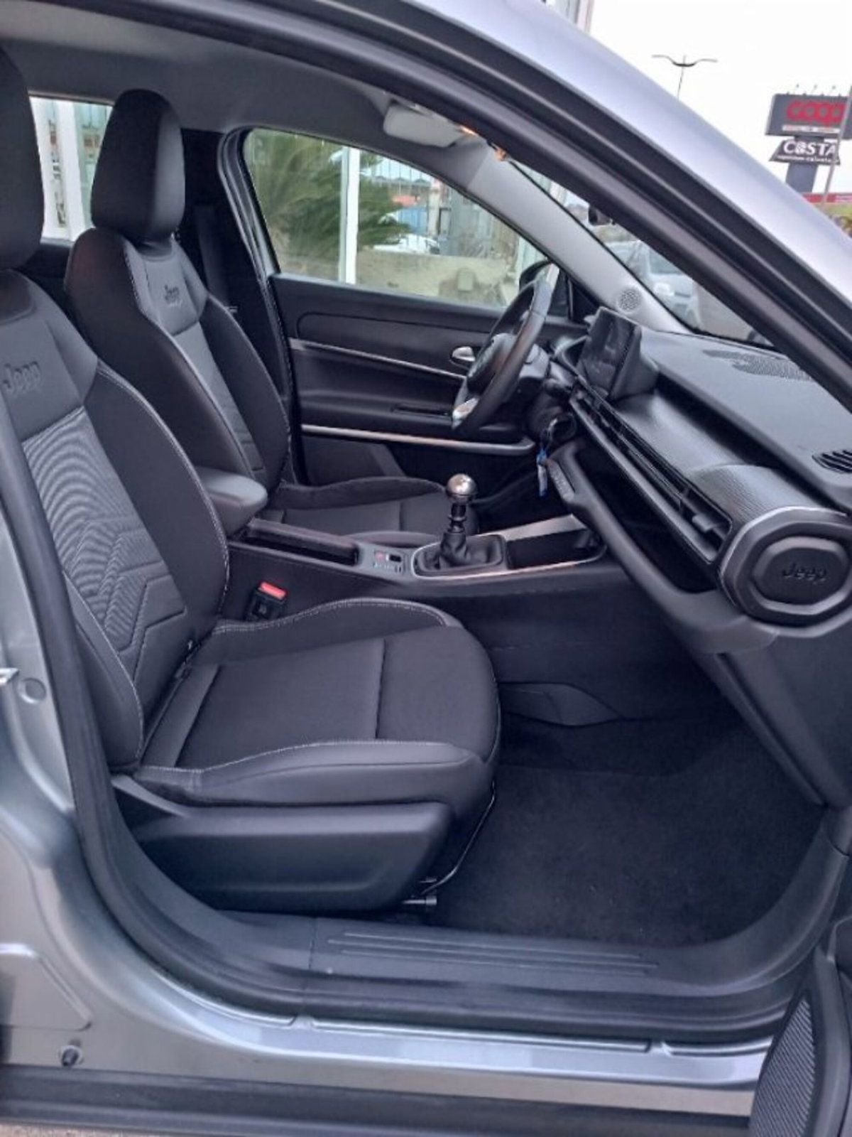 Jeep Avenger 1.2 turbo Altitude fwd 100cv (19)